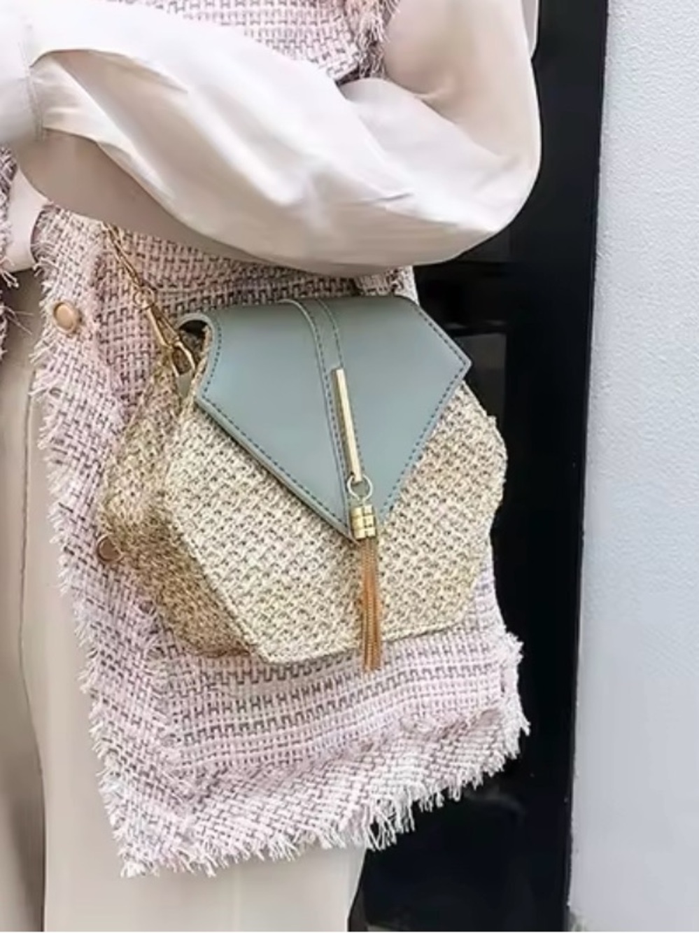 New Chic Woven Crossbody With Gold Chain & Tassel Accent